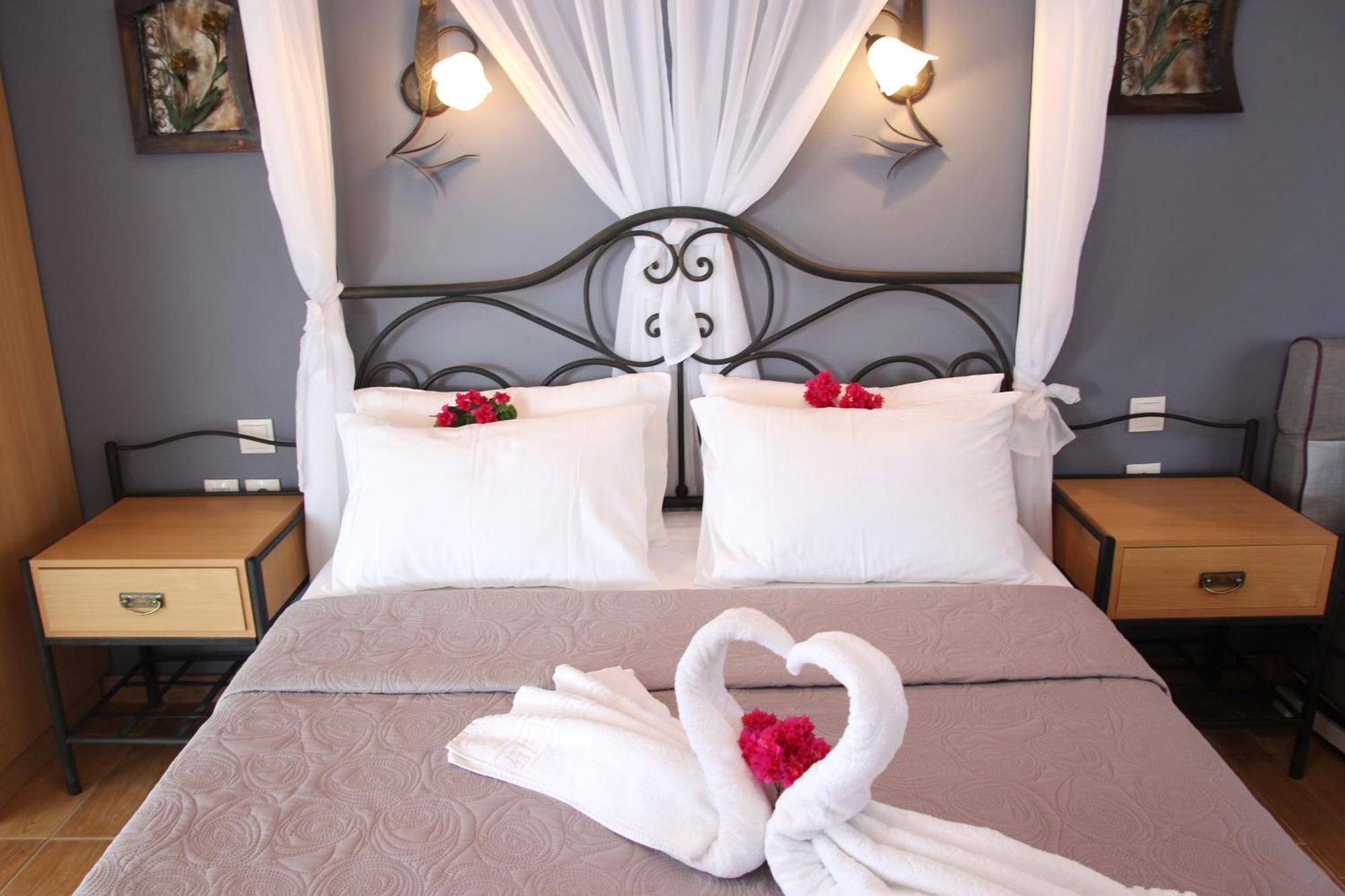 Coralli Rooms & Restaurant Elafonissos Zewnętrze zdjęcie